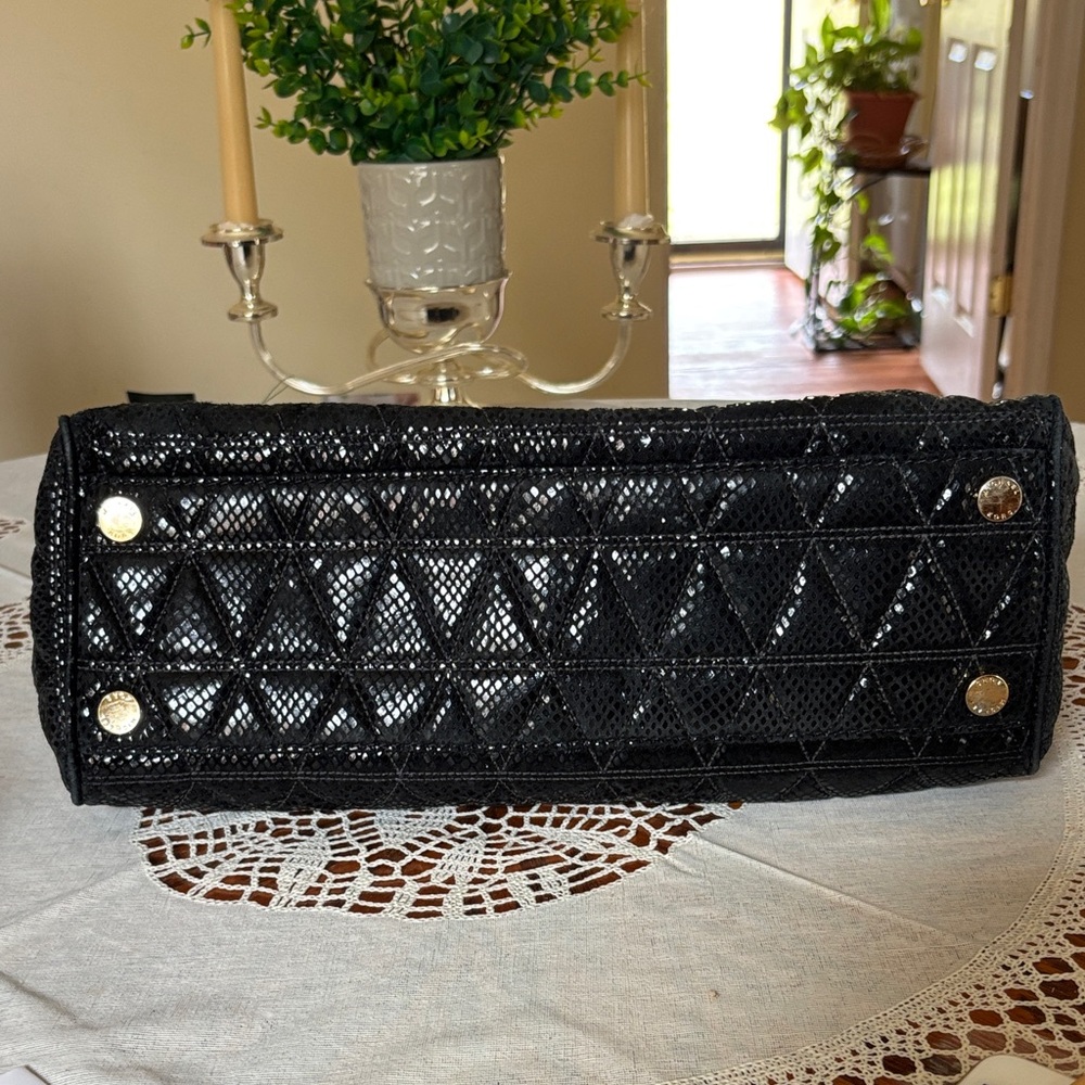 Michael Kors Susannah Black Quilted Gold Chain Shoulder Bag - Picture 8 of 8